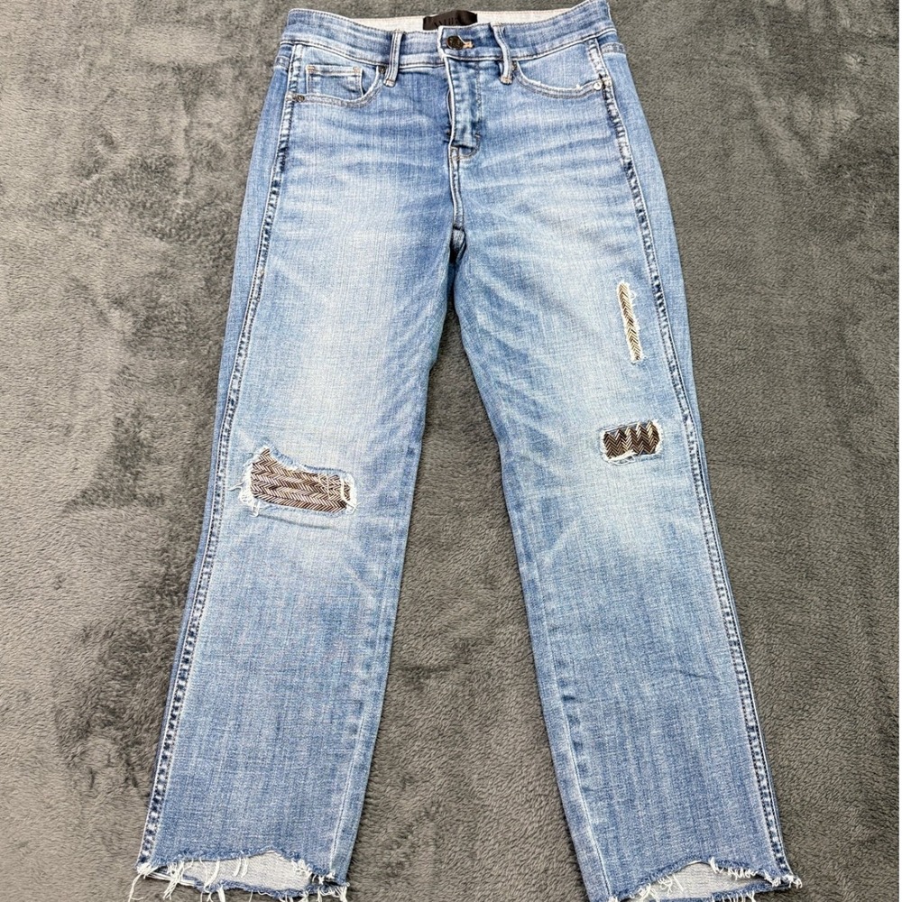 White House Black Market Petite High Rise Size 0P Straight Leg Ripped WomenJeans